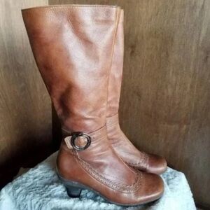 La CANADIENNE Tan Leather Heeled Boots